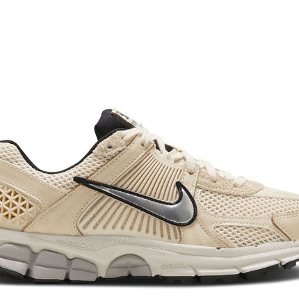 NIKE WMNS AIR ZOOM VOMERO 5 'PEARL WHITE CHROME'