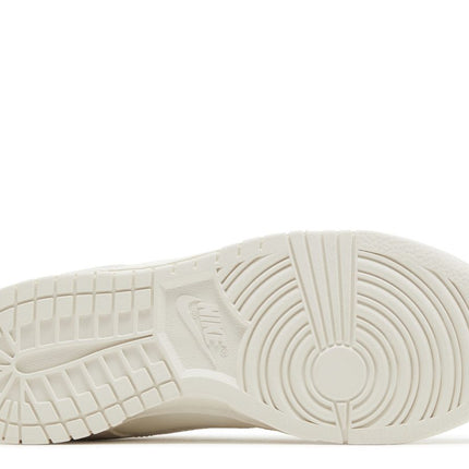 NIKE WMNS DUNK LOW 'IRIDESCENT SWOOSH'