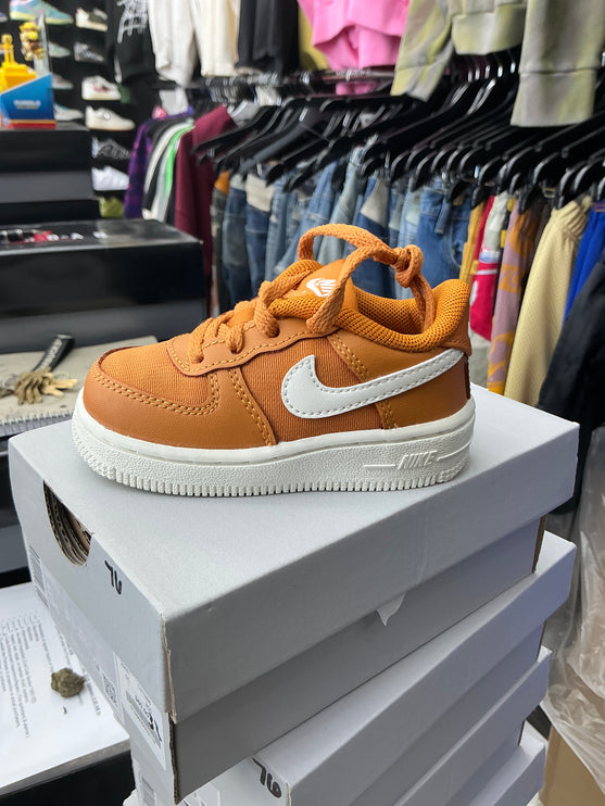 FORCE 1 LV8 2 TD 'MONARCH CANVAS'