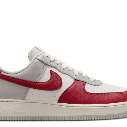 NIKE AIR FORCE 1 '07 LV8 'GYM RED TOE'